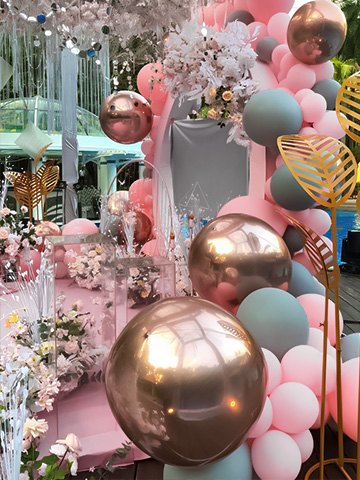 💑洲际酒店游泳池边🛁的婚礼仪式气球装饰🎈